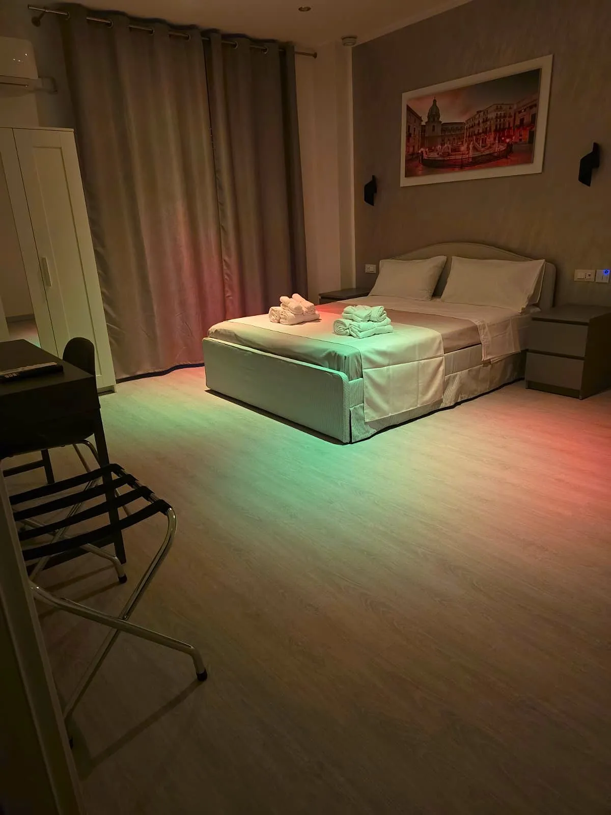 Room 8
